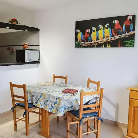 T2 Cabine, Proche Plage, Commerces, Parking Prive, Terrasse Sud-est, 5 Pers - Fr-1-326-582 Apartman